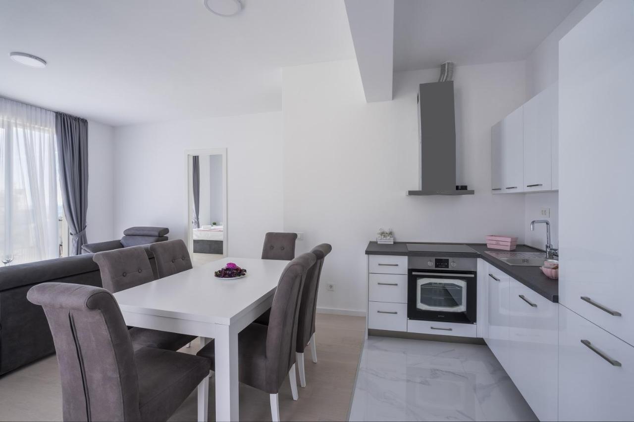 Montesun Apartments Becici Boreti エクステリア 写真